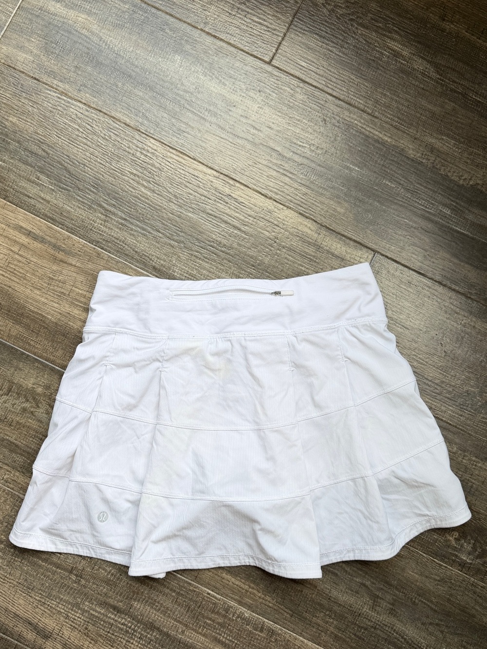 Lululemon white skirt with shorts 4
